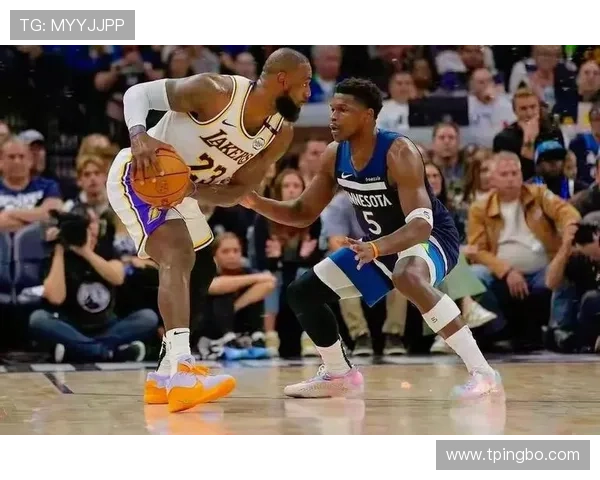 爱德华兹突破拉开差距，关键时刻得分效率显著提升