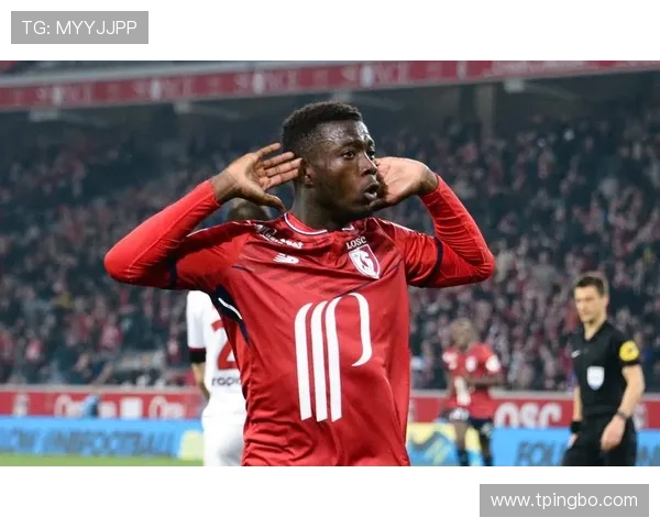 保利尼奥高位逼抢撕开防线 本赛季边锋角色显著提升