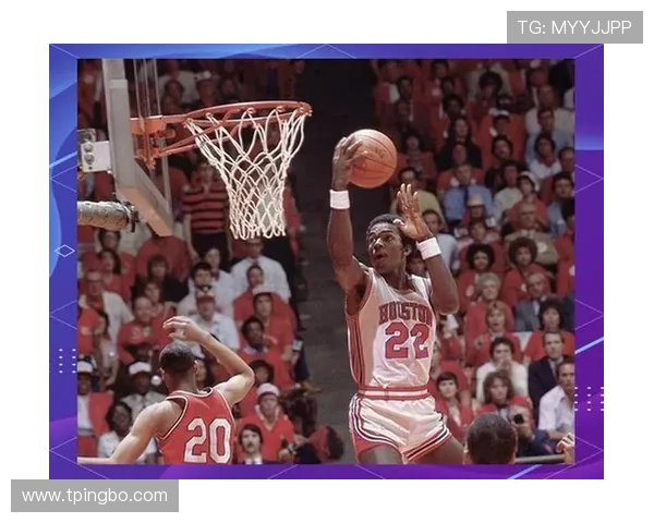 德雷克斯勒无球跑动撕裂防线，关键回合得分效率超同期分卫